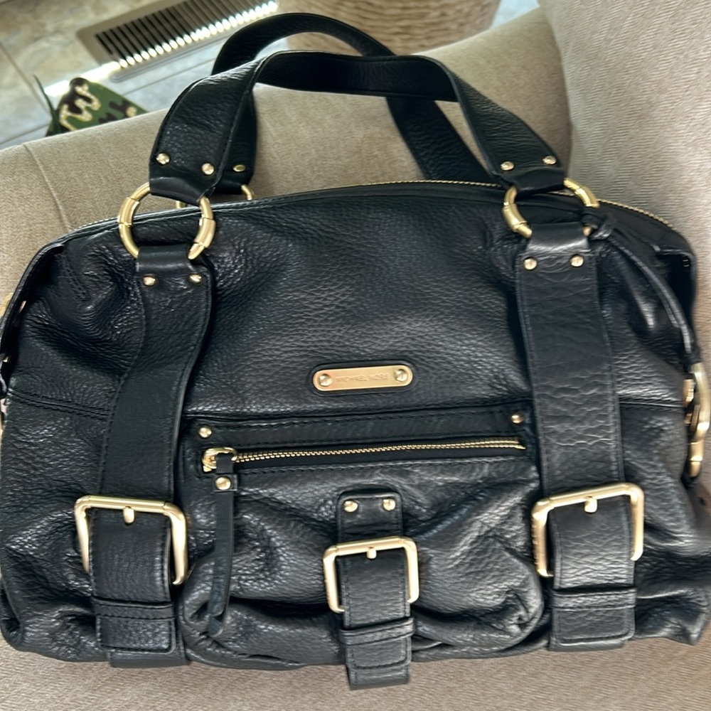 Micheal Kors all leather mid size bag! - Picture 3 of 5